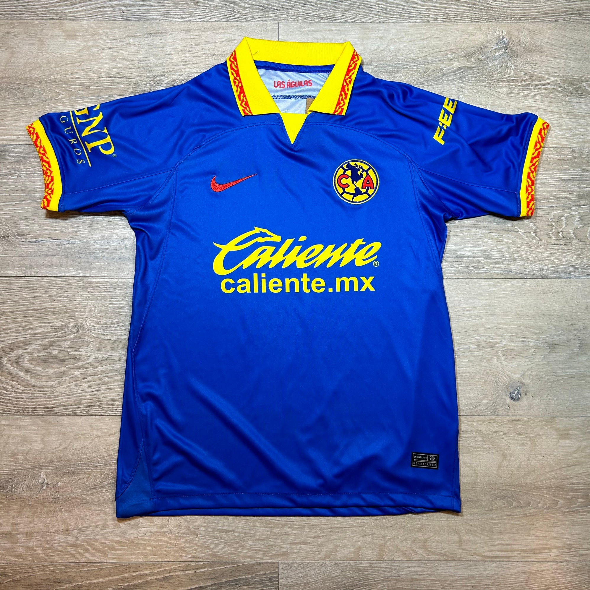 New nueva camisa de El Salvador 2023 /2024 Nueva $39.99 S M L XL 2XL I also  carry other jerseys please check my other posts, thanks! for Sale in Las  Vegas, NV - OfferUp