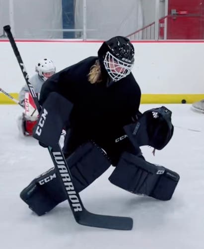 30" CCM Eflex 5.9 Goalie Leg Pads