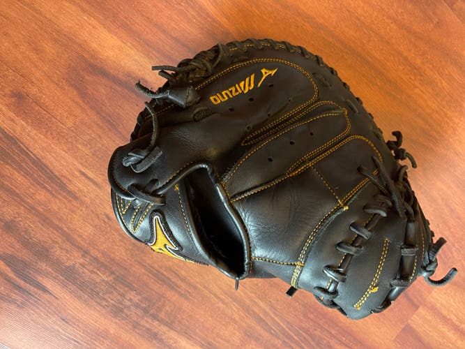 Catcher's 34" Baseball Glove