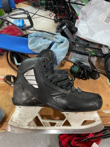 Used True Size 7 Stock Skate Hockey Skates