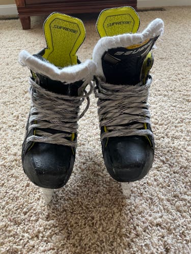Used Bauer Regular Width Size 5.5 Supreme 3S Hockey Skates