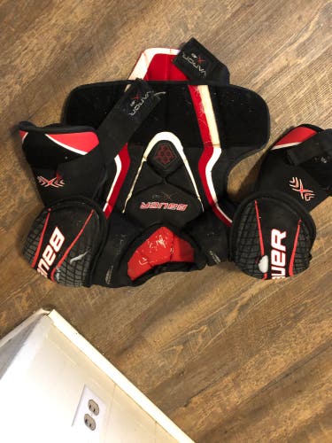 Used Large Bauer Vapor Shoulder Pads