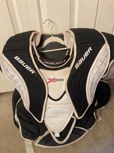 Small Bauer  Reactor 9000 Goalie Chest Protector