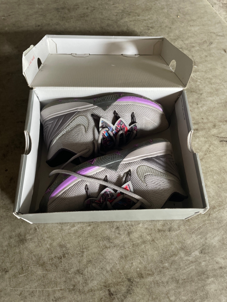 Men's Size 4.0 (Women's 5.0) Nike Kyrie 5 Shoes