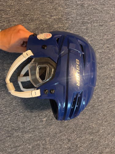 Used Large Bauer  Re-Akt 100 Helmet