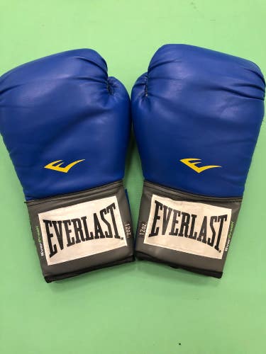Used Everlast EverFresh 12 OZ. Boxing Sparring Gloves