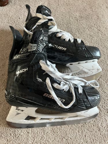 Used Bauer Regular Width Size 5.5 Supreme Mach Hockey Skates