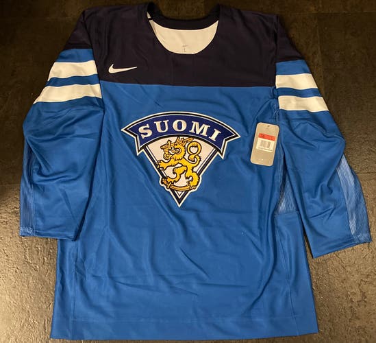 NWT Nike IIHF Team Finland SUOMI Hockey Jersey LARGE