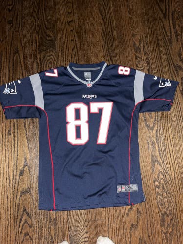 #87 Rob Gronkowski Home Patriots Jersey. Youth XL Never been worn