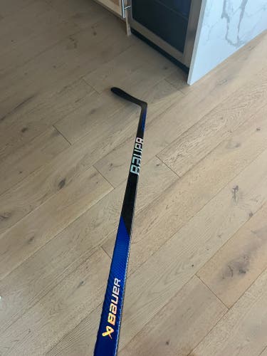 Senior Left Hand P92M Pro Stock Supreme UltraSonic Hockey Stick