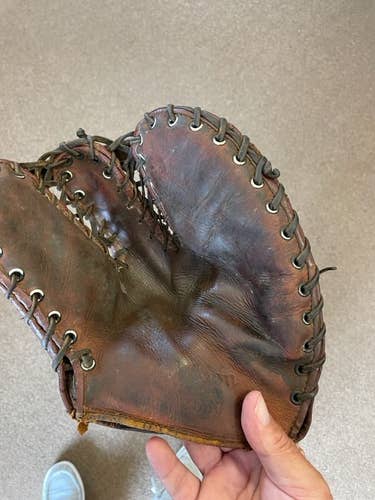 Used Wilson Right Hand Throw First Base A2660 Baseball Glove