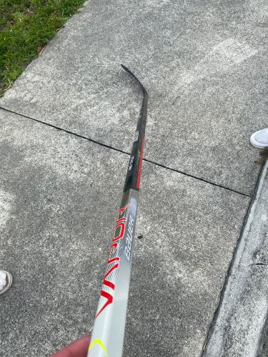 Used Right Handed P88  Vapor Hyperlite Hockey Stick