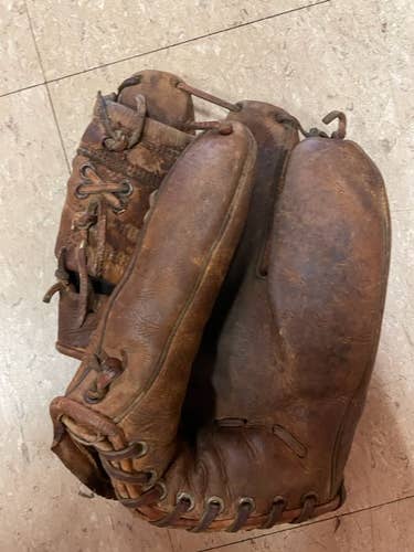 Vintage Used Right Hand Throw 3 finger Infield Pro series Baseball Glove
