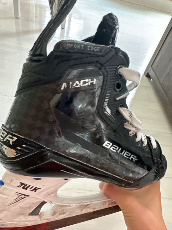 Used Bauer Regular Width   Size 4.5 Supreme Mach Hockey Skates