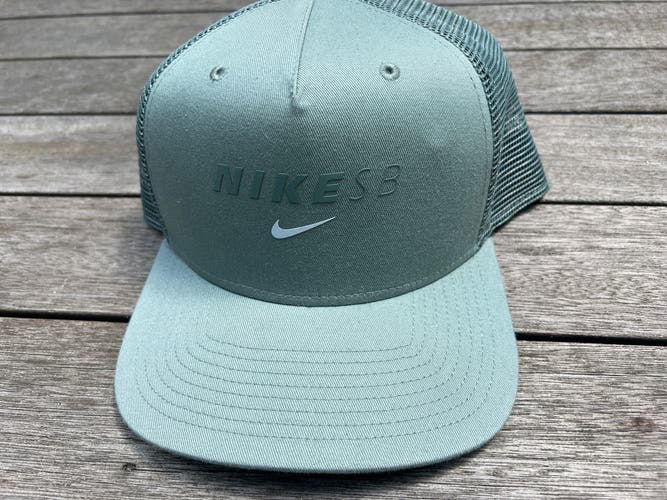 Green New One Size Fits All Nike Hat