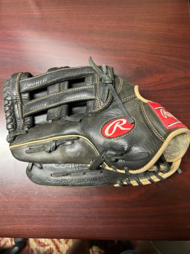 2022 Outfield 12.75" Gold Glove Elite Baseball Glove