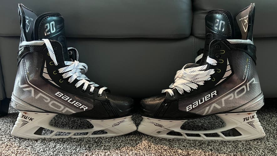Bauer Vapor Hyperlite Hockey Skates, Size 8.5 D/A, Pro Stock