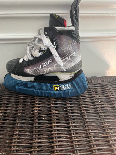 Used Bauer Size 6 Vapor Hyperlite Hockey Skates