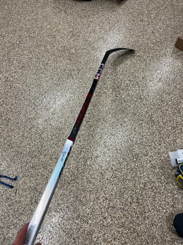 Senior Left Hand P29 75 Flex JetSpeed FT6 Pro Hockey Stick