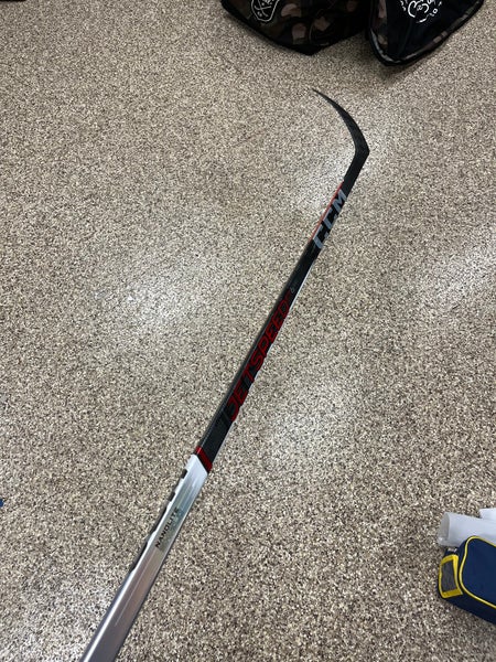 Senior Right Handed P29 80 Flex JetSpeed FT6 Pro Hockey Stick