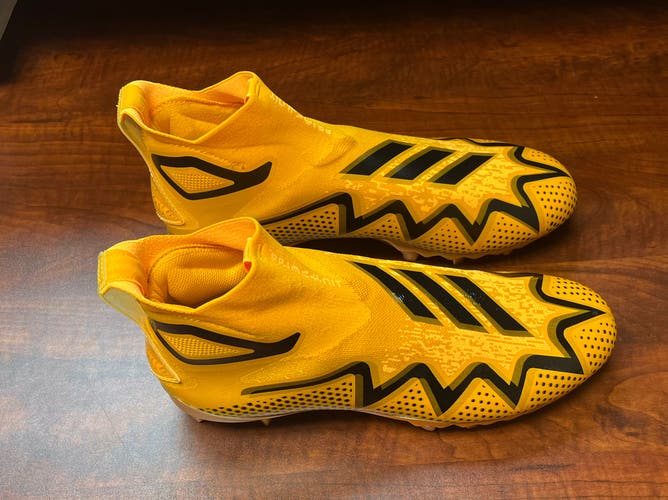 Adidas Freak Ultra 22 Football Cleats