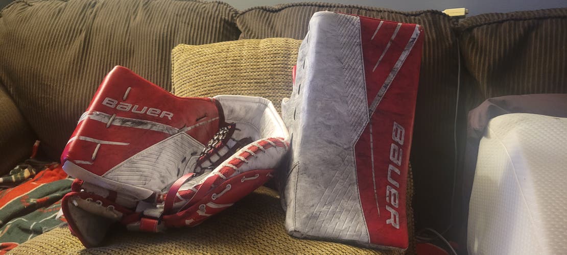 Used Bauer Regular Supreme 3s glove and blocker