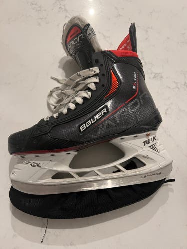 Used Bauer Size 8 Vapor 3X Pro Hockey Skates