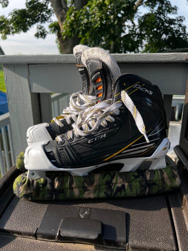 Used CCM Regular Width  Size 8 Tacks Hockey Goalie Skates