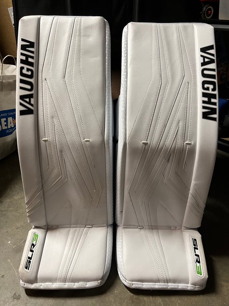 Like New 33" Vaughn SLR3 Pro Carbon Goalie Leg Pads