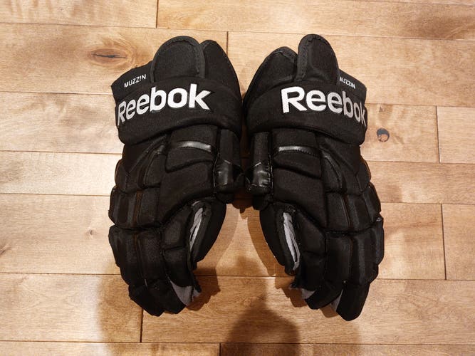 Used Pro Stock Jake Muzzin Game Used Gloves, 14 Inch