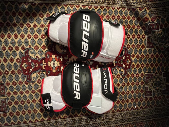 Bauer Senior Vapor 1x Knee Guards