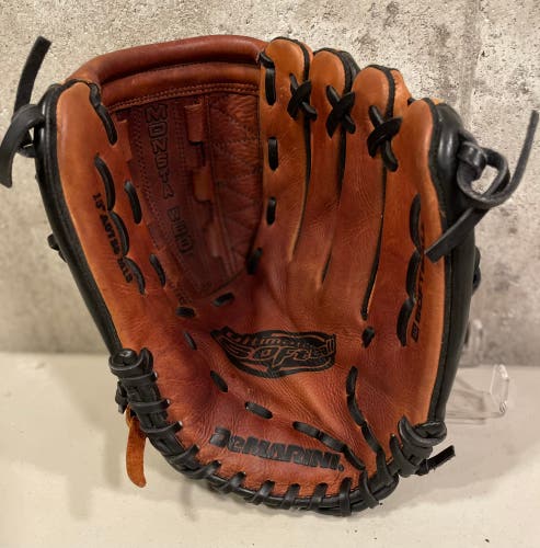 Wilson Monsta Web Demarini RHT Softball Glove