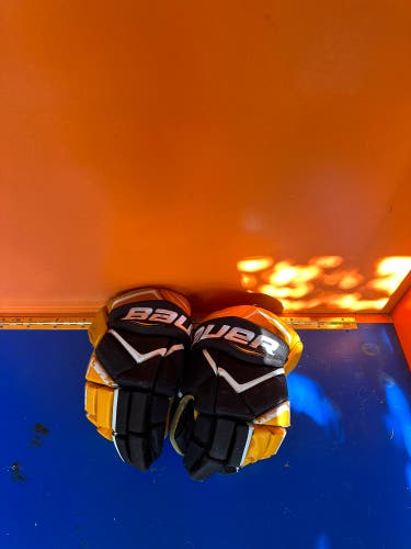 Used Bauer 13"  Vapor X800 Lite Gloves