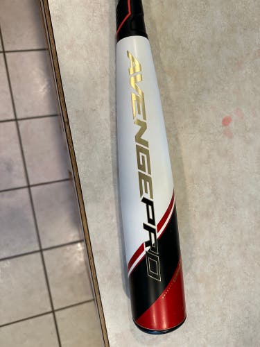 Used 2022 AXE (-10) 21 oz 31" Avenge Pro Bat