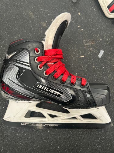 Junior Bauer Regular Width Size 4.5 Vapor 2X Pro Hockey Goalie Skates