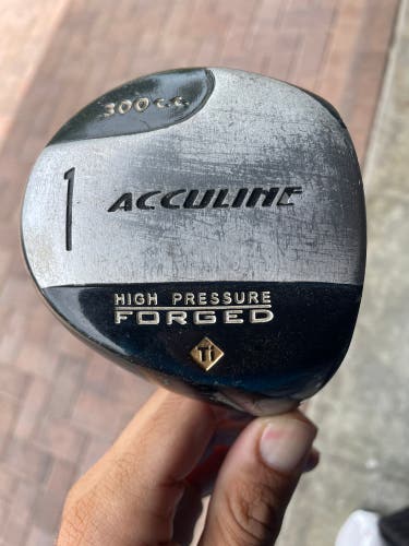 Acculine forged golf driver in right handed 300 cc Graphite shaft