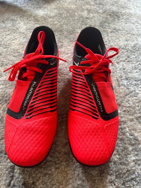 Like New Adult Size 8.0 (Women's 9.0) Nike Cleats