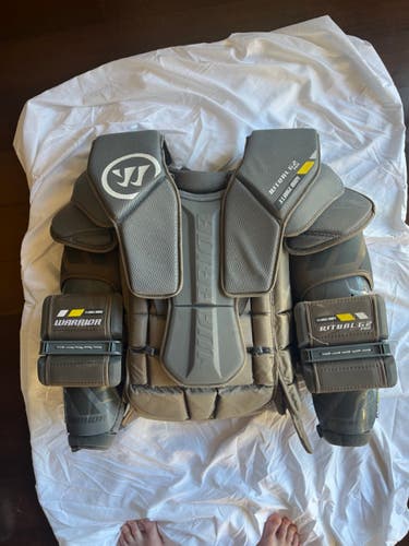 Used XL Warrior Ritual G2 PRO Goalie Chest Protector