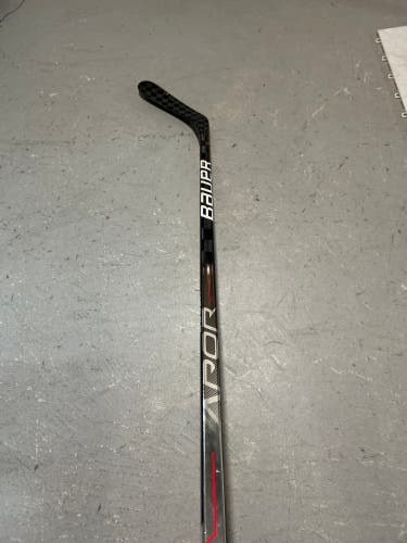 Senior Left Hand P92 Pro Stock Vapor Hyperlite Hockey Stick