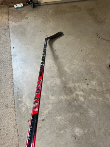 Senior Right Handed P92 Pro Stock Catalyst 9X Hockey Stick