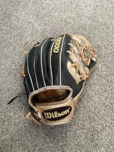 Used Right Hand Throw 11.5" A2000 Baseball Glove