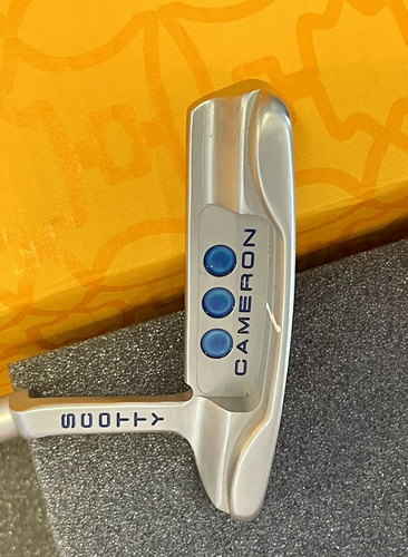 Used Scotty Cameron Grip Studio Select Newport. 35