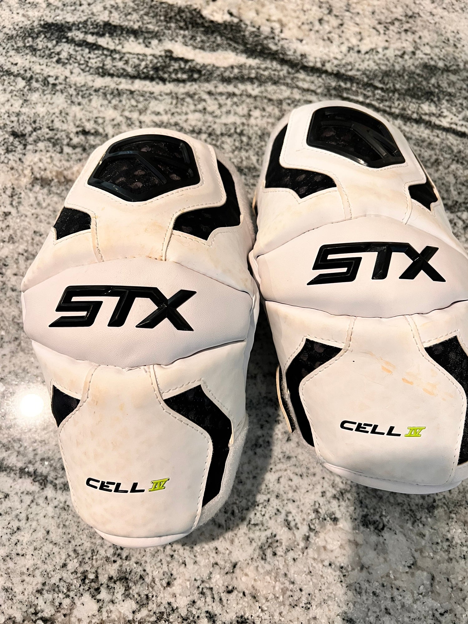 STX Cell 4 Elbow Pads