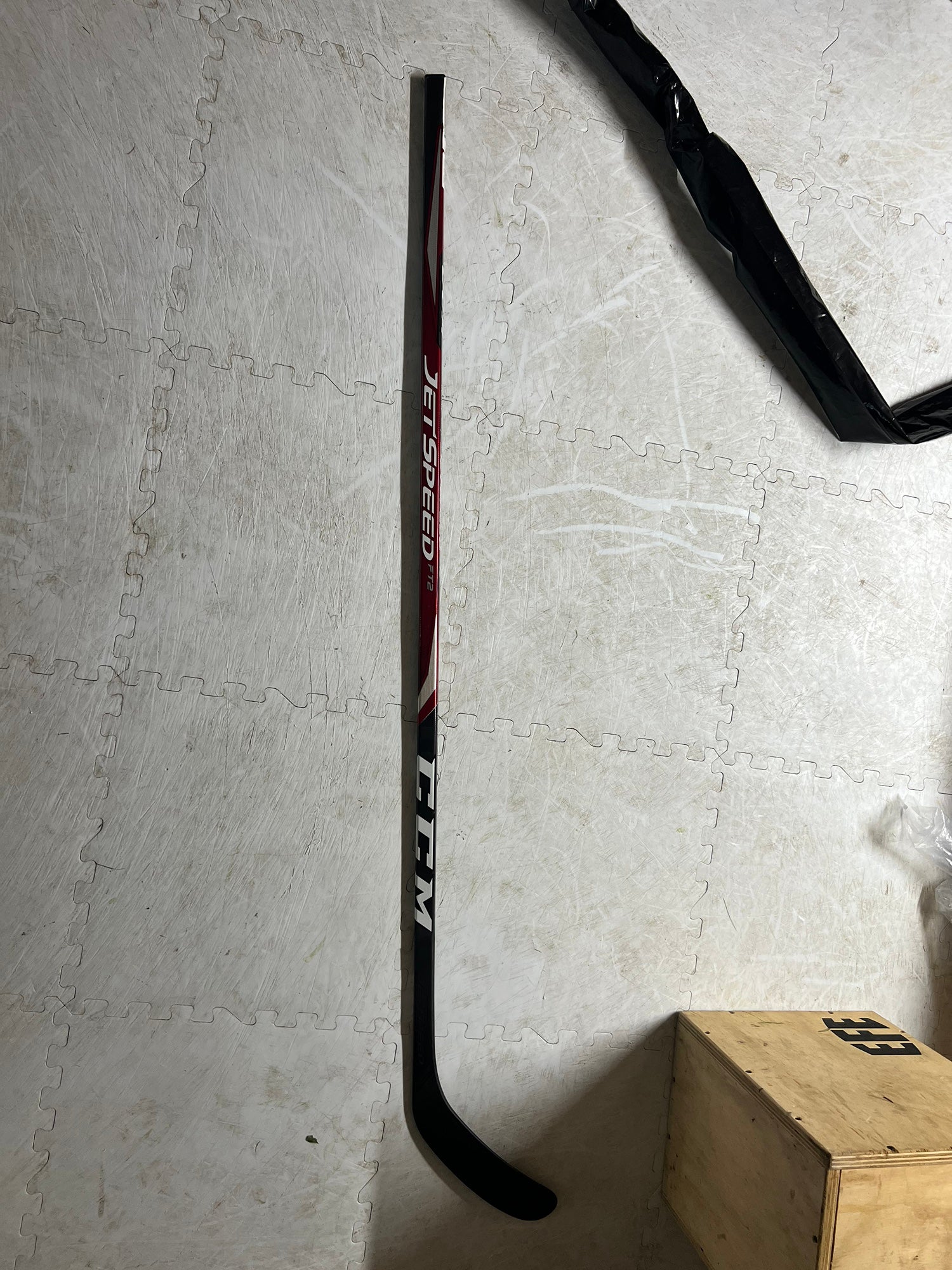 Easton Synergy 40 Grip Composite Hockey Stick - Senior