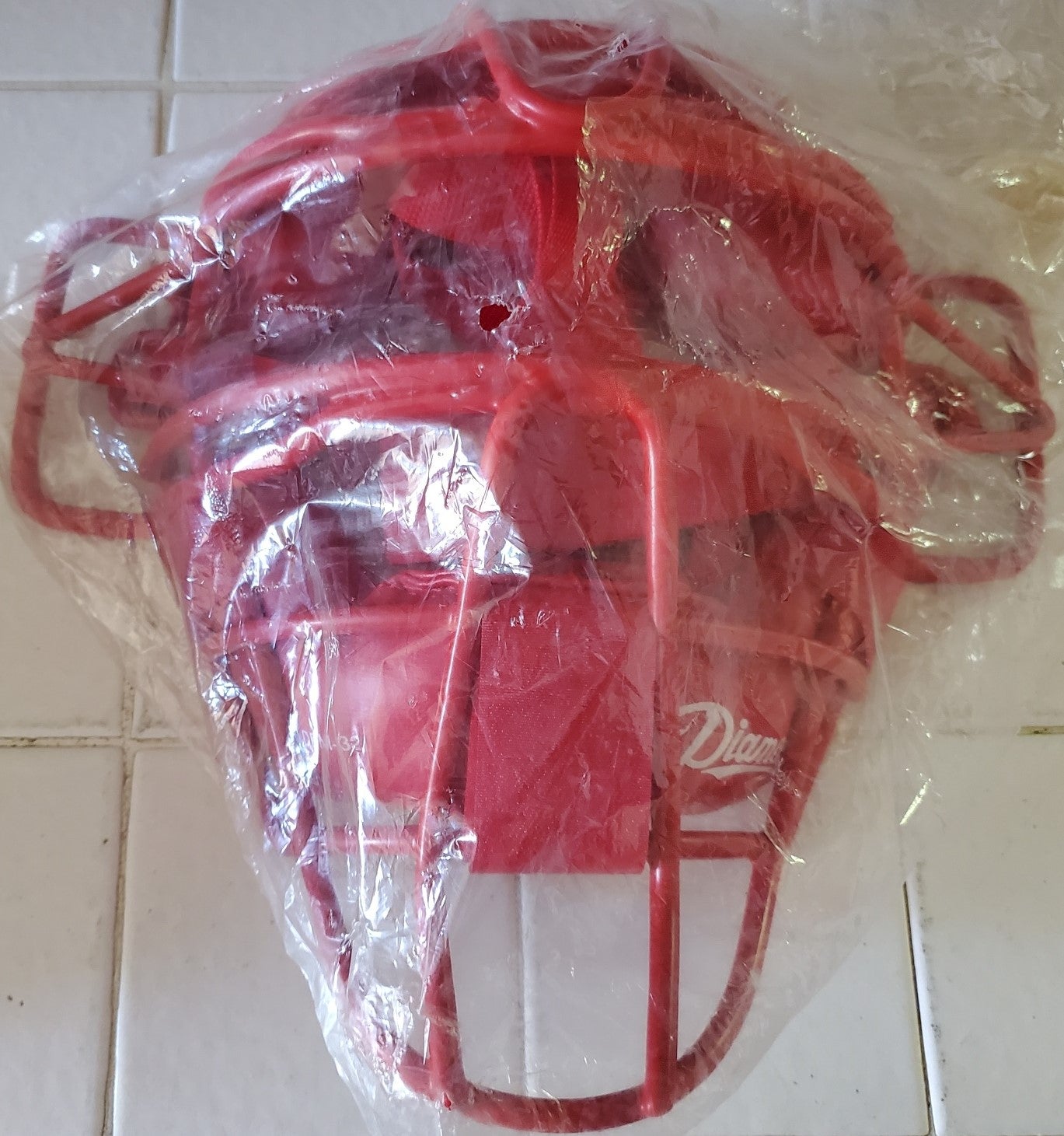 Diamond DFM-15 Softball / Baseball Catcher’s / Umpire Mask No Straps Pro  Red Brand New! | SidelineSwap