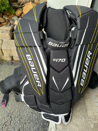 Used Large Bauer Supreme S170 Goalie Chest Protector