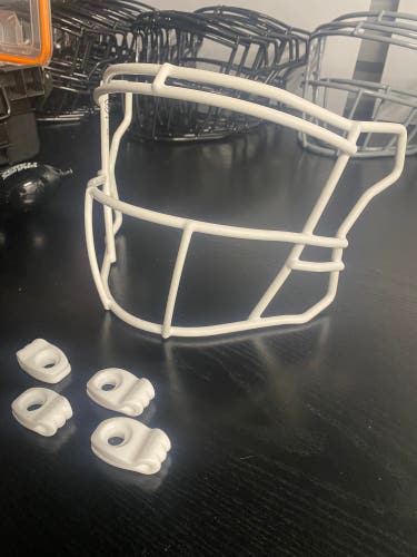 Arch Manning Texas White SpeedFlex Face mask w/ white clips! Hook’um