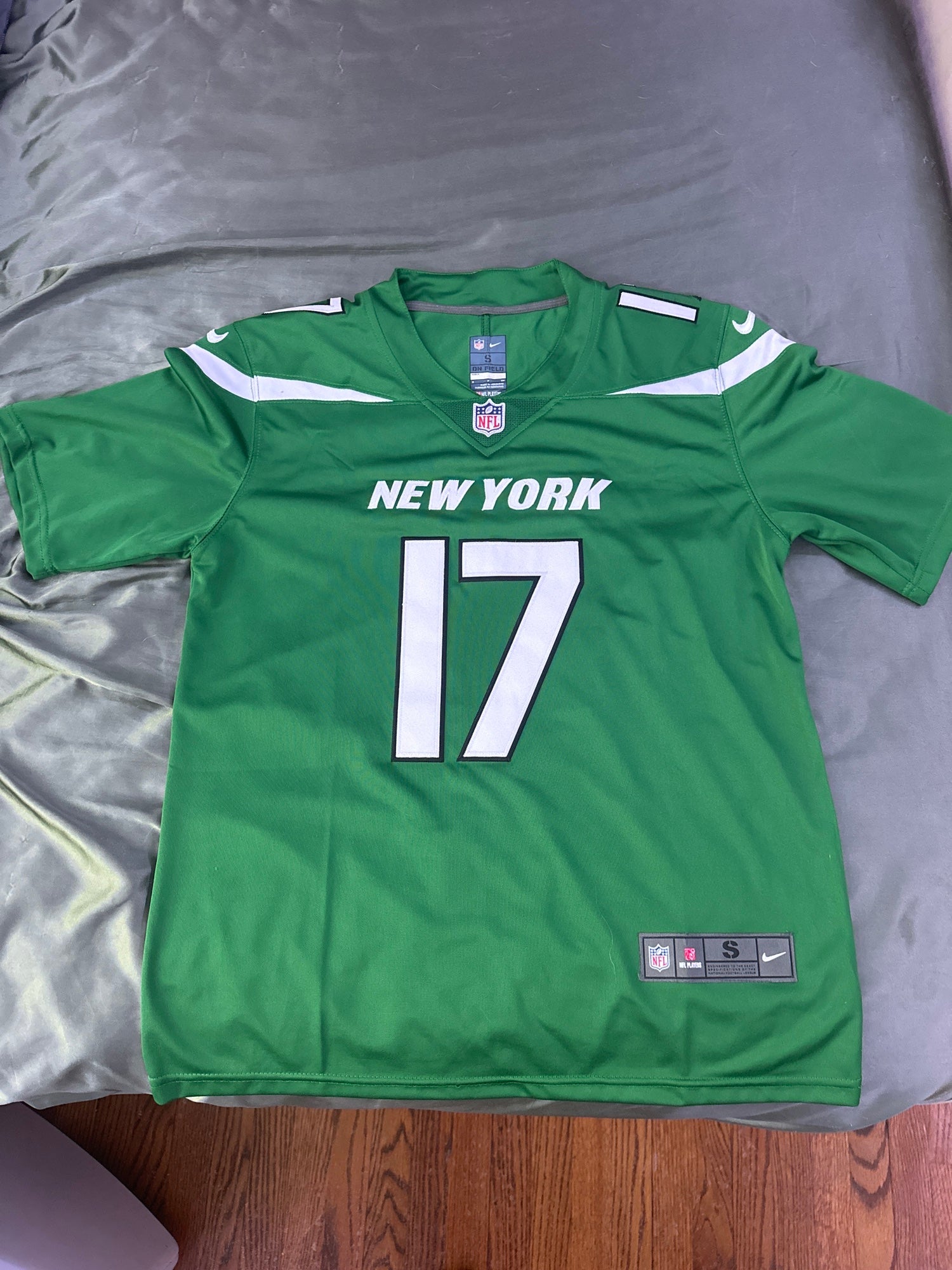 Garrett Wilson New York Jets Men's Nike Dri-FIT NFL Limited Football Jersey.