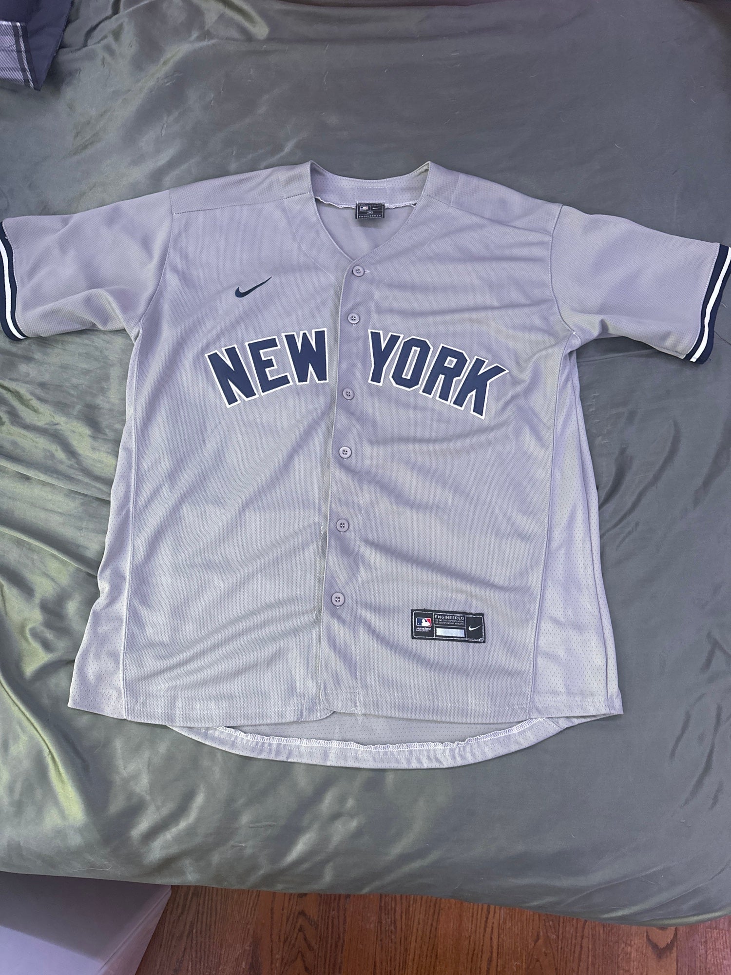 Majestic New York Yankees MARIANO RIVERA 1995 Baseball Jersey GRAY w/# –