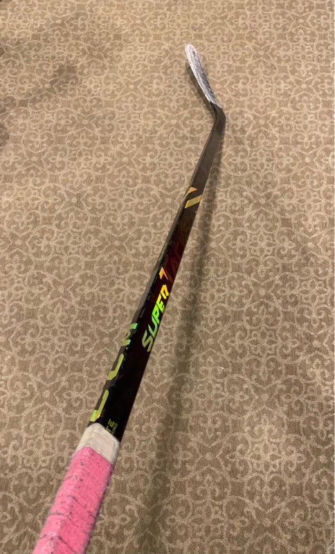 Easton V9 Stick – devdiscounthockey